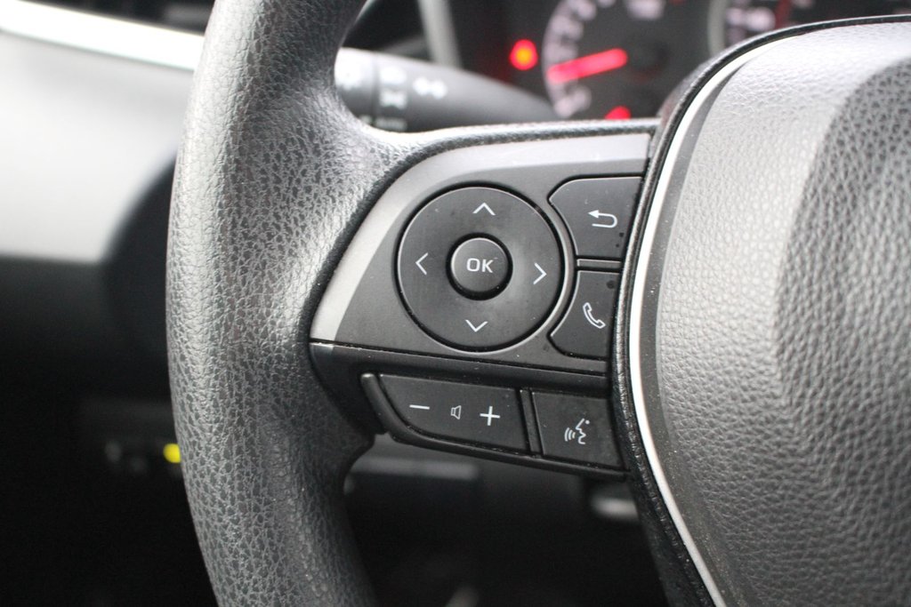 2020 Toyota Corolla Hatchback SE in Gatineau, Quebec - 12 - w1024h768px