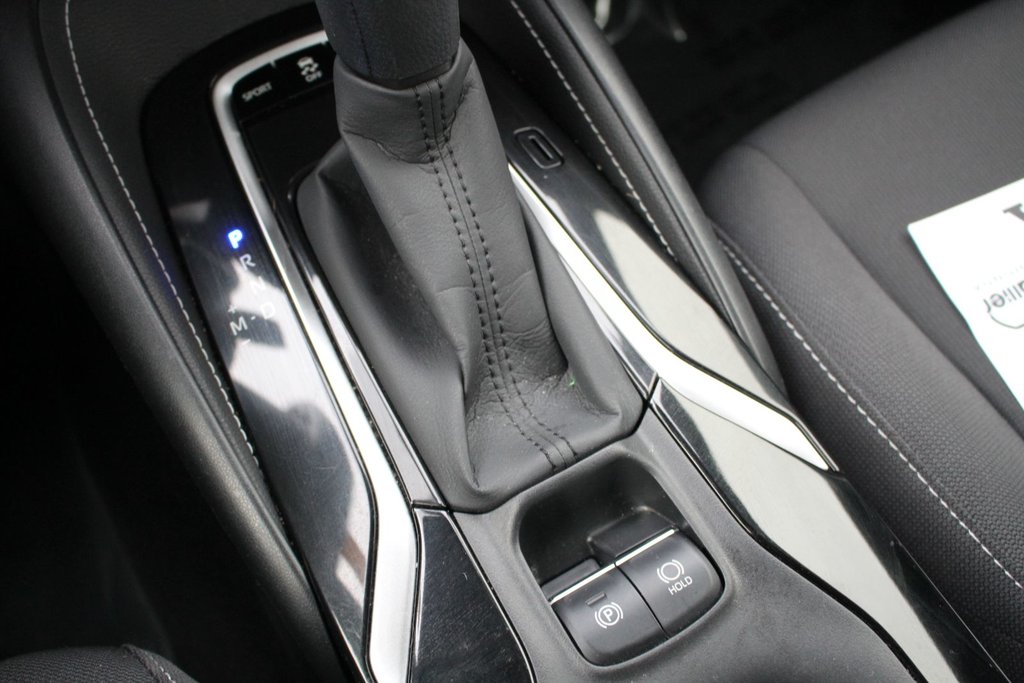 2020 Toyota Corolla Hatchback SE in Gatineau, Quebec - 15 - w1024h768px