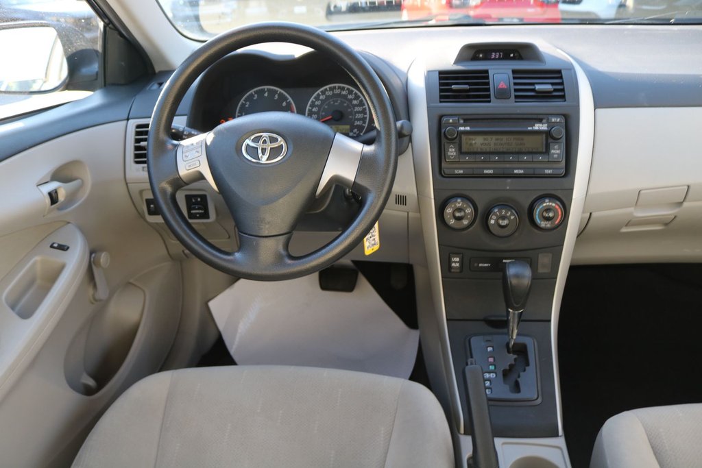 2013 Toyota Corolla CE in Gatineau, Quebec - 9 - w1024h768px