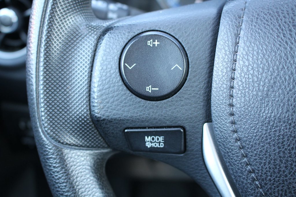 2018 Toyota Corolla LE in , Quebec - 12 - w1024h768px