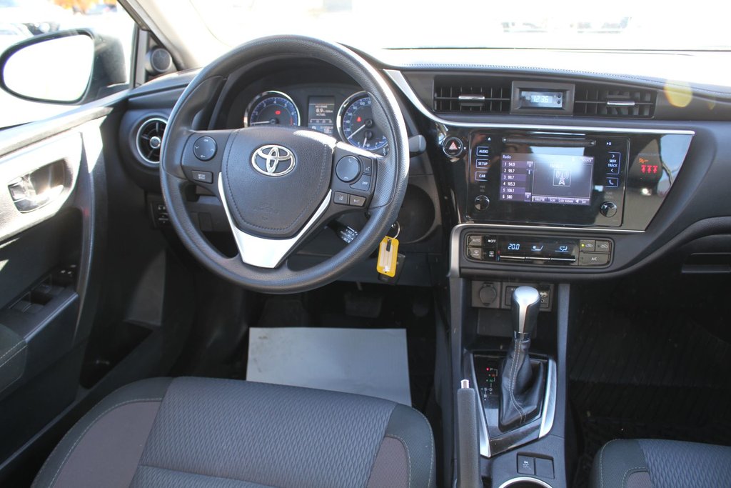 2018 Toyota Corolla LE in , Quebec - 9 - w1024h768px