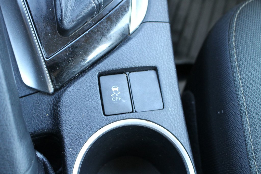 2018 Toyota Corolla LE in , Quebec - 15 - w1024h768px