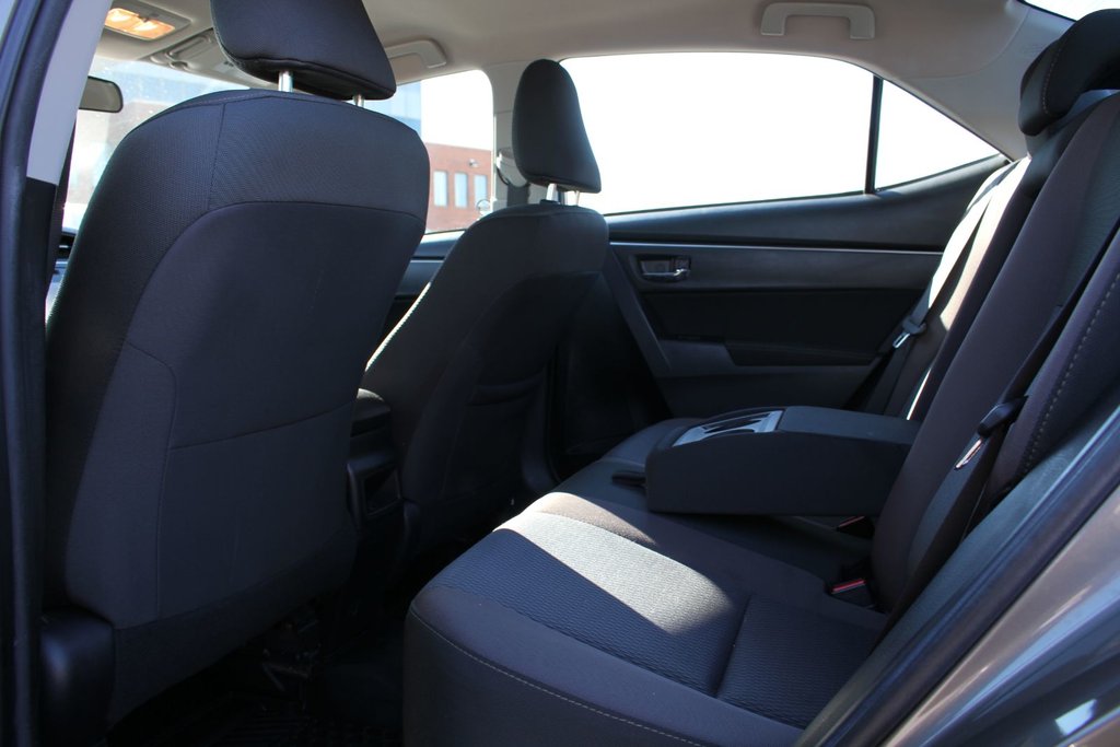 2018 Toyota Corolla LE in , Quebec - 8 - w1024h768px