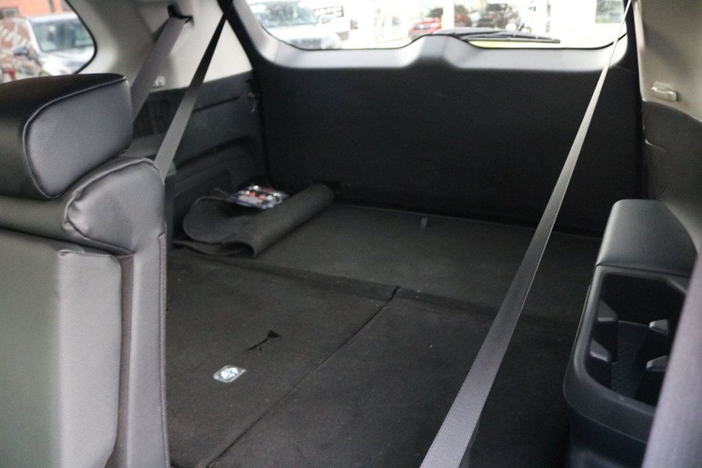 2025 Toyota Grand Highlander XLE in Montréal, Quebec - 9 - w1024h768px