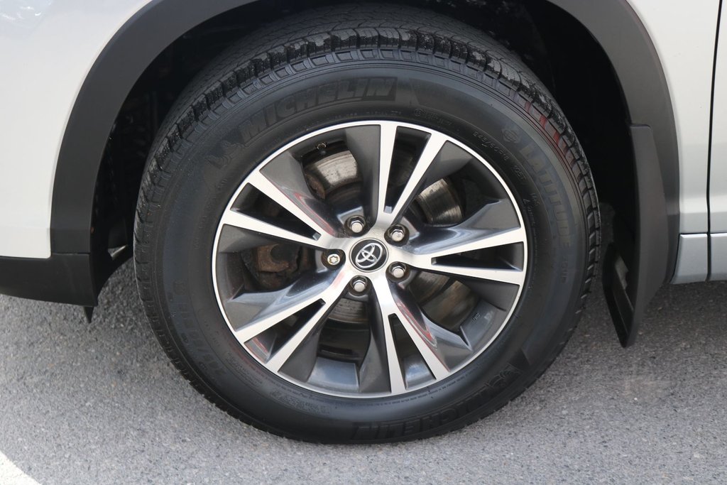 Toyota Highlander LE 2017 à Gatineau, Québec - 25 - w1024h768px