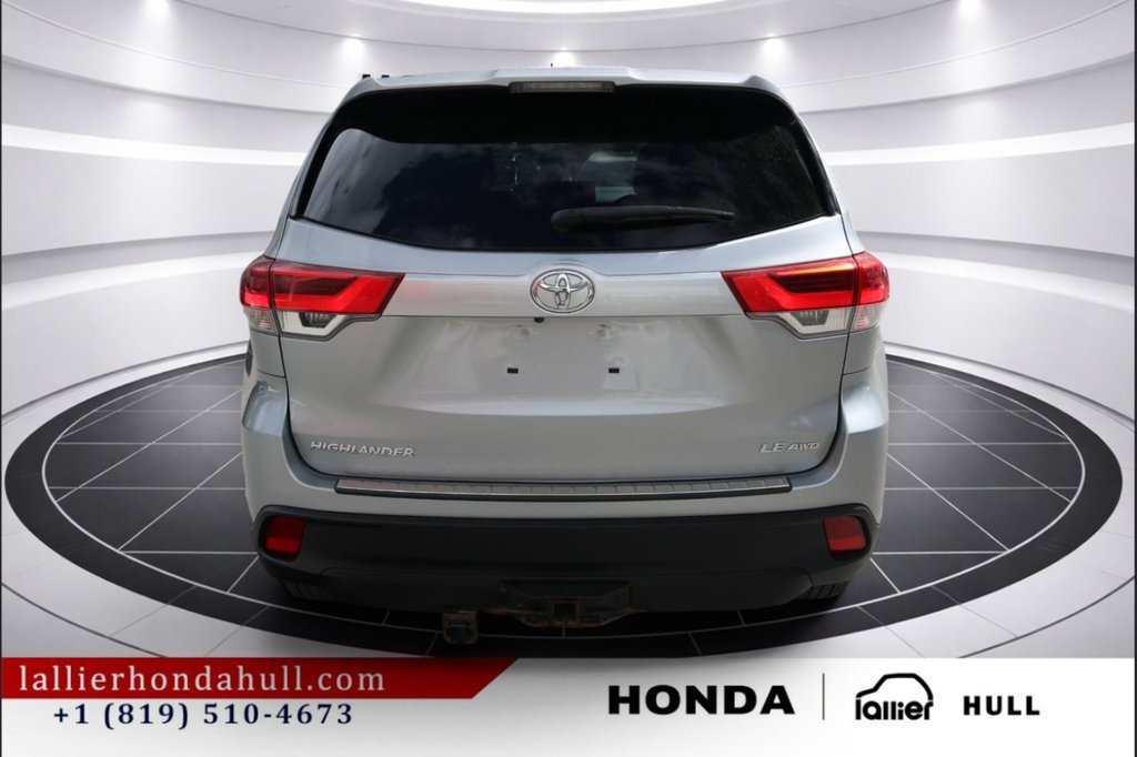 Toyota Highlander LE 2017 à Gatineau, Québec - 4 - w1024h768px
