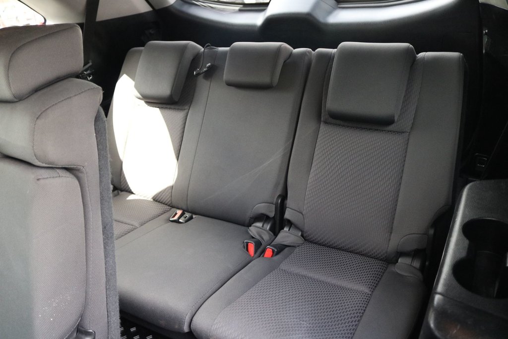 Toyota Highlander LE 2017 à Gatineau, Québec - 9 - w1024h768px