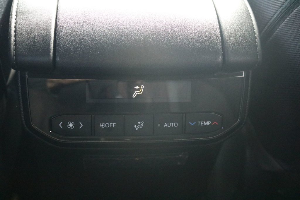 2020 Toyota Highlander LE | AWD in Gatineau, Quebec - 10 - w1024h768px