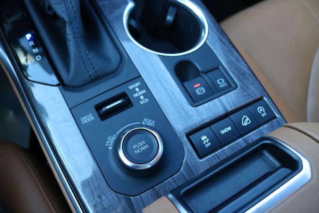 2020 Toyota Highlander Platinum |  AWD in Gatineau, Quebec - 18 - w1024h768px