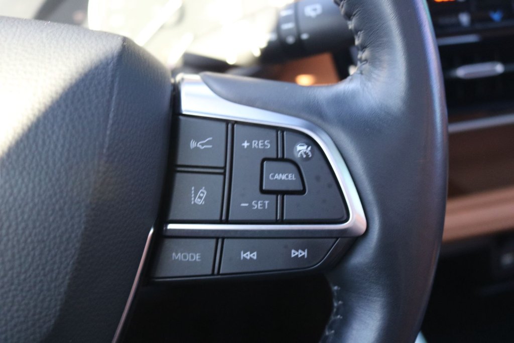 2020 Toyota Highlander Platinum |  AWD in Gatineau, Quebec - 17 - w1024h768px