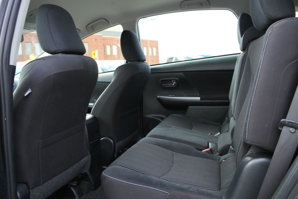 2017 Toyota Prius V in , Quebec - 9 - w1024h768px