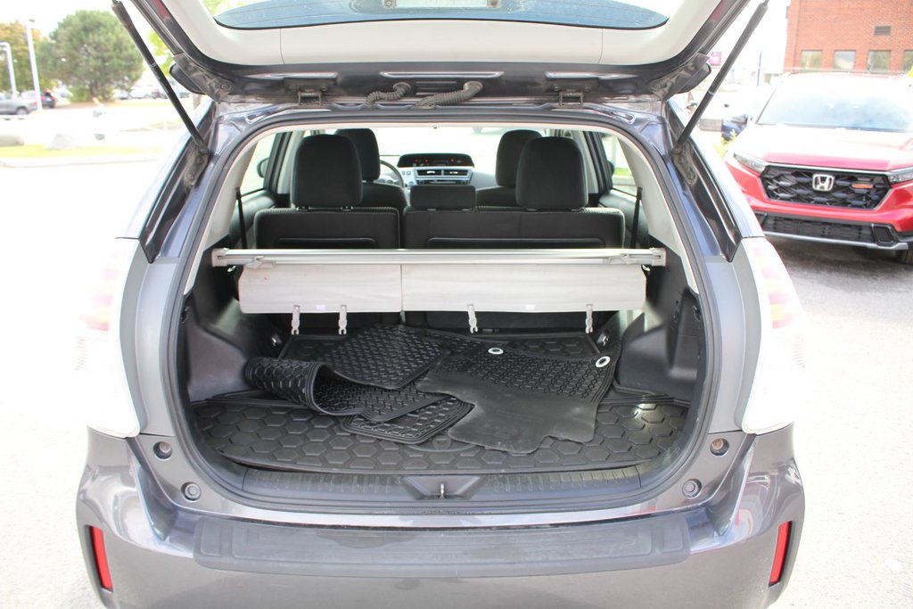 2017 Toyota Prius V in , Quebec - 22 - w1024h768px