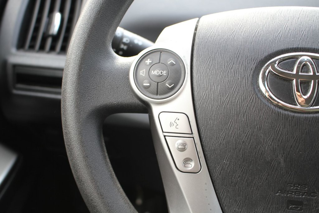 2017 Toyota Prius V in , Quebec - 13 - w1024h768px