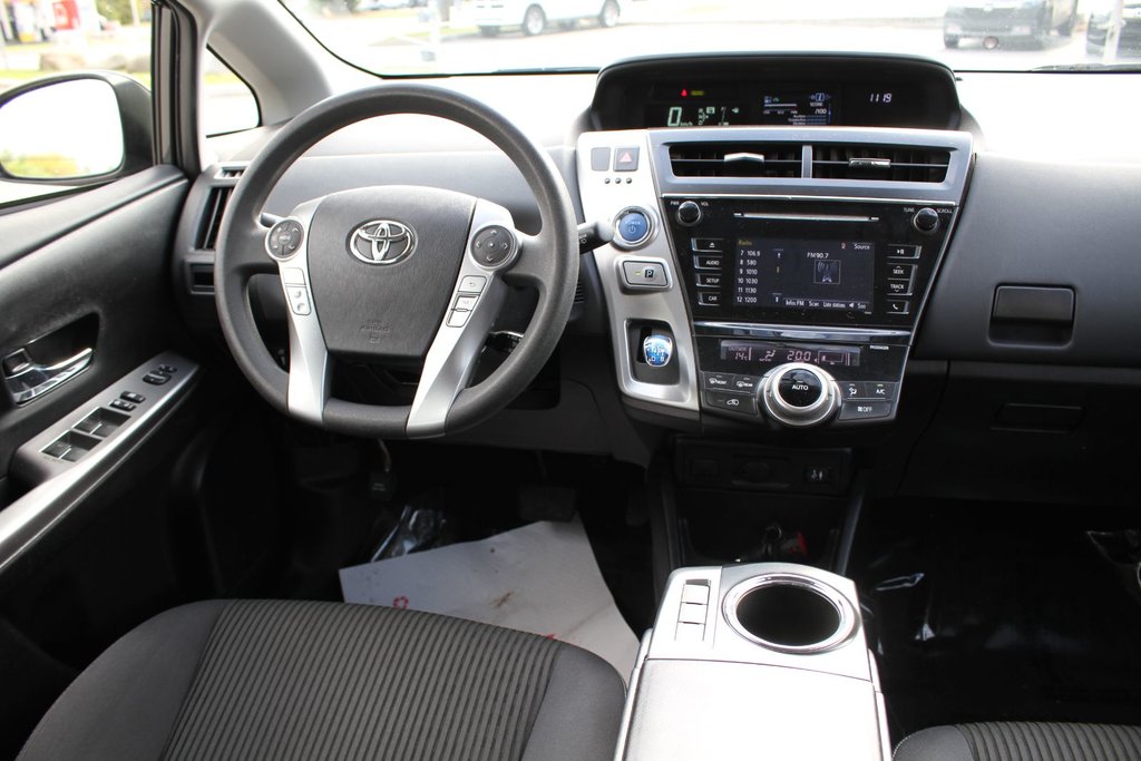 2017 Toyota Prius V in , Quebec - 10 - w1024h768px