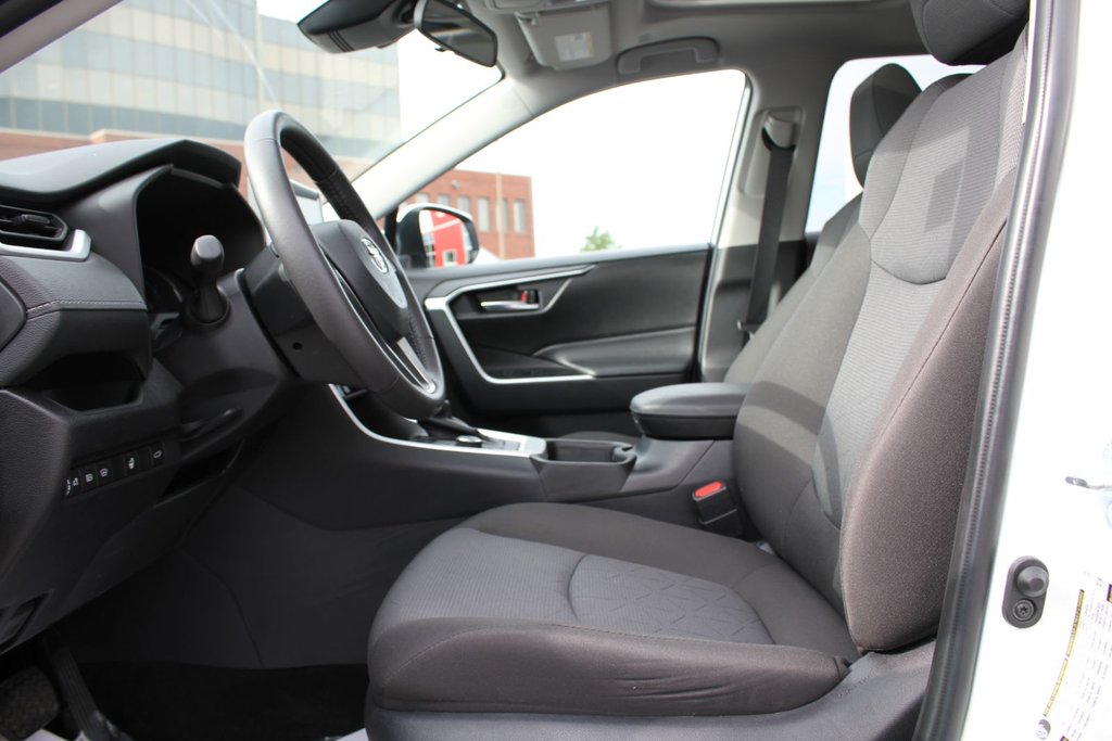 2024 Toyota RAV4 Hybrid XLE in , Quebec - 8 - w1024h768px