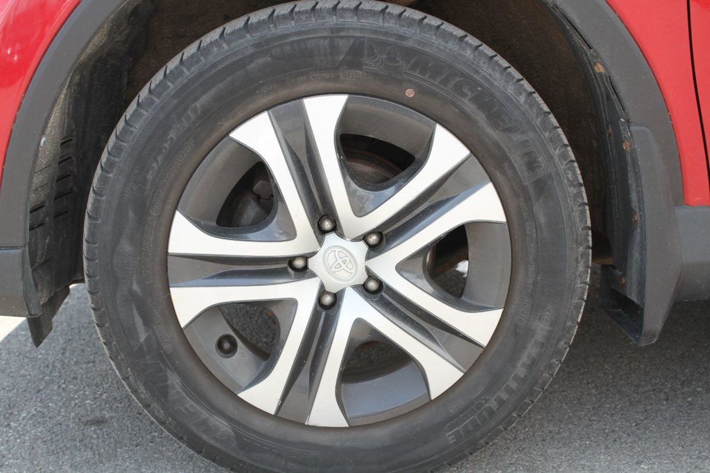 2017 Toyota RAV4 LE AWD | in Gatineau, Quebec - 21 - w1024h768px
