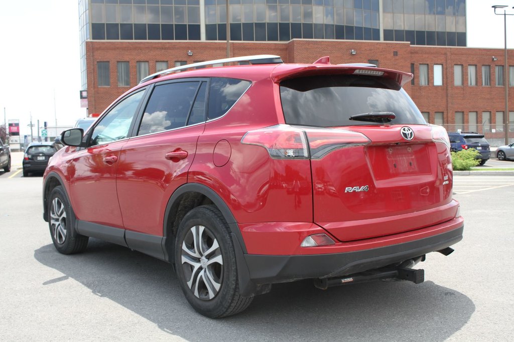 2017 Toyota RAV4 LE AWD | in Gatineau, Quebec - 3 - w1024h768px