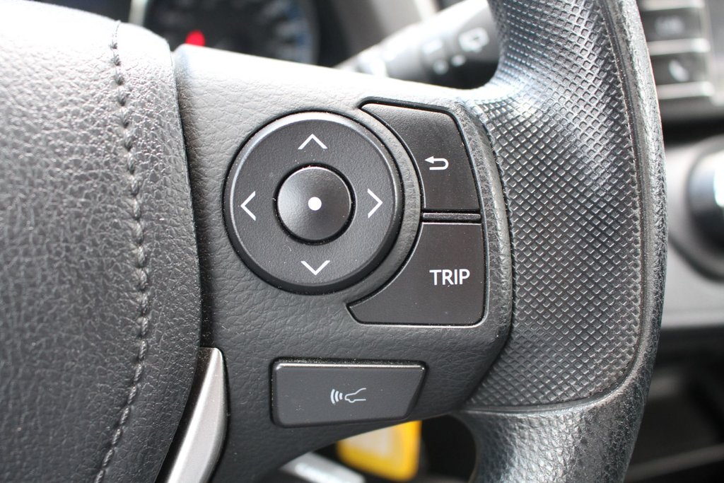 2017 Toyota RAV4 LE AWD | in Gatineau, Quebec - 13 - w1024h768px