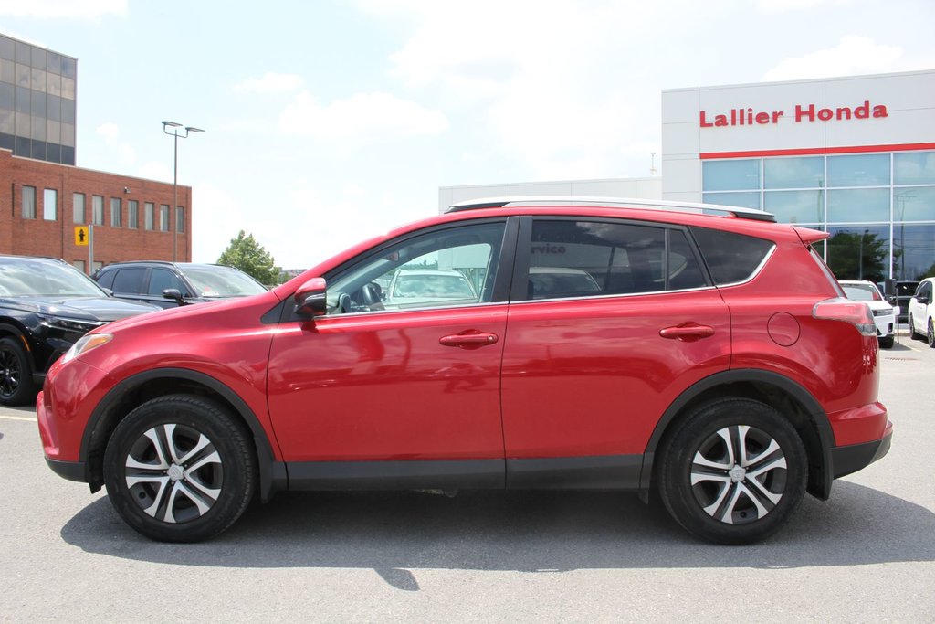 2017 Toyota RAV4 LE AWD | in Gatineau, Quebec - 2 - w1024h768px