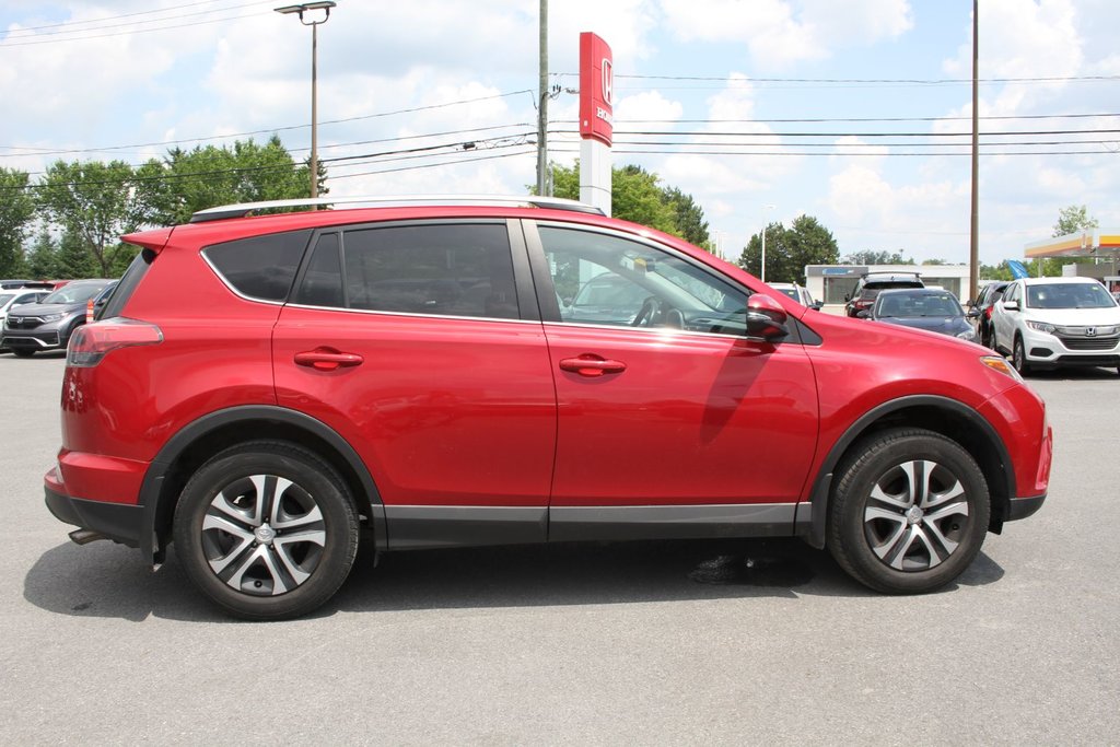 2017 Toyota RAV4 LE AWD | in Gatineau, Quebec - 6 - w1024h768px