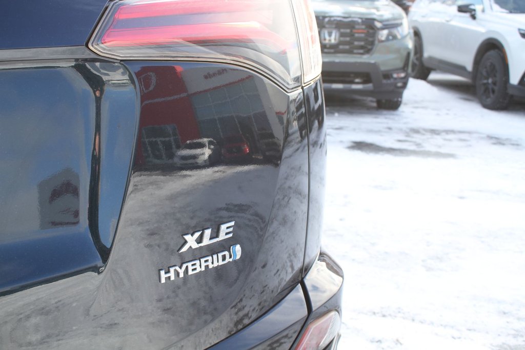 2018 Toyota RAV4 Hybrid XLE in Gatineau, Quebec - 7 - w1024h768px