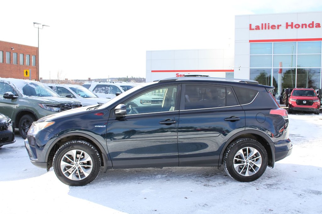 2018 Toyota RAV4 Hybrid XLE in Gatineau, Quebec - 2 - w1024h768px