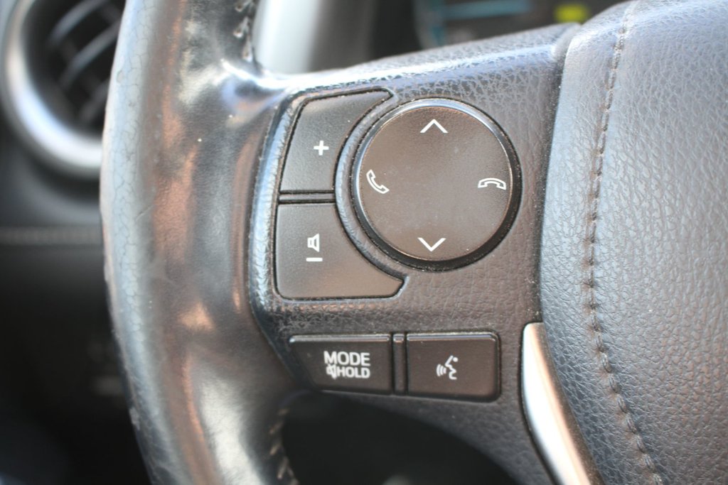 2018 Toyota RAV4 Hybrid XLE in Gatineau, Quebec - 13 - w1024h768px