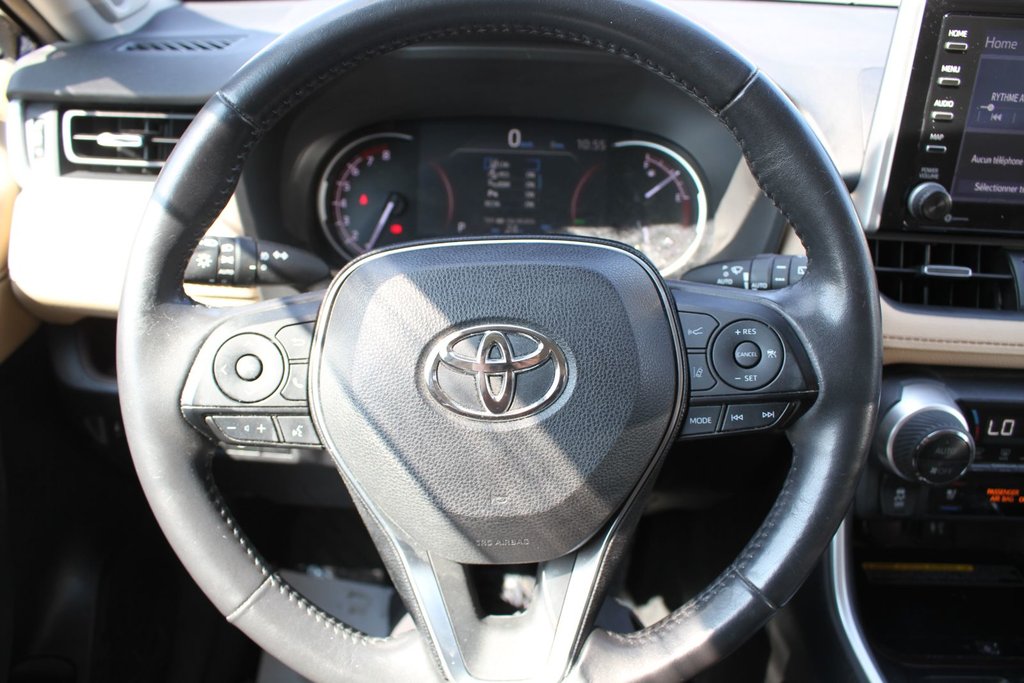 2019 Toyota RAV4 Limited in Gatineau, Quebec - 12 - w1024h768px