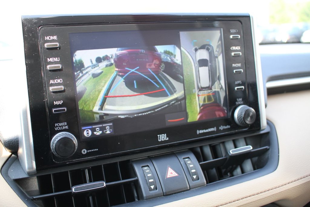 2019 Toyota RAV4 Limited in Gatineau, Quebec - 22 - w1024h768px