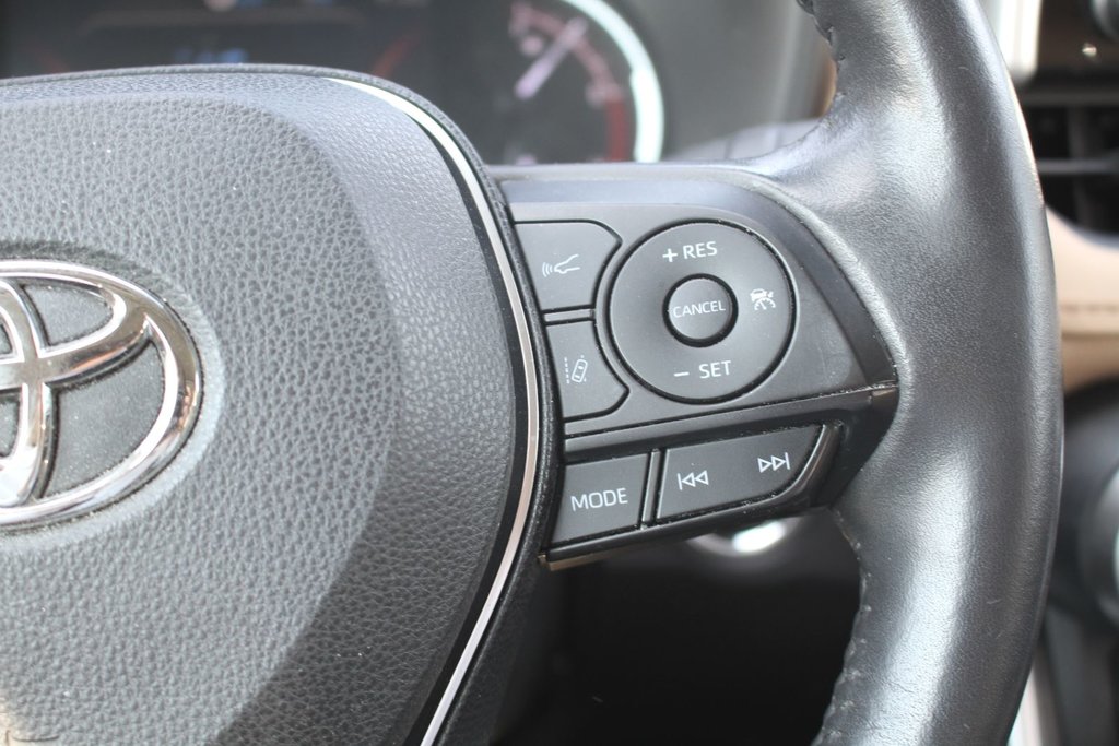 2019 Toyota RAV4 Limited in Gatineau, Quebec - 18 - w1024h768px