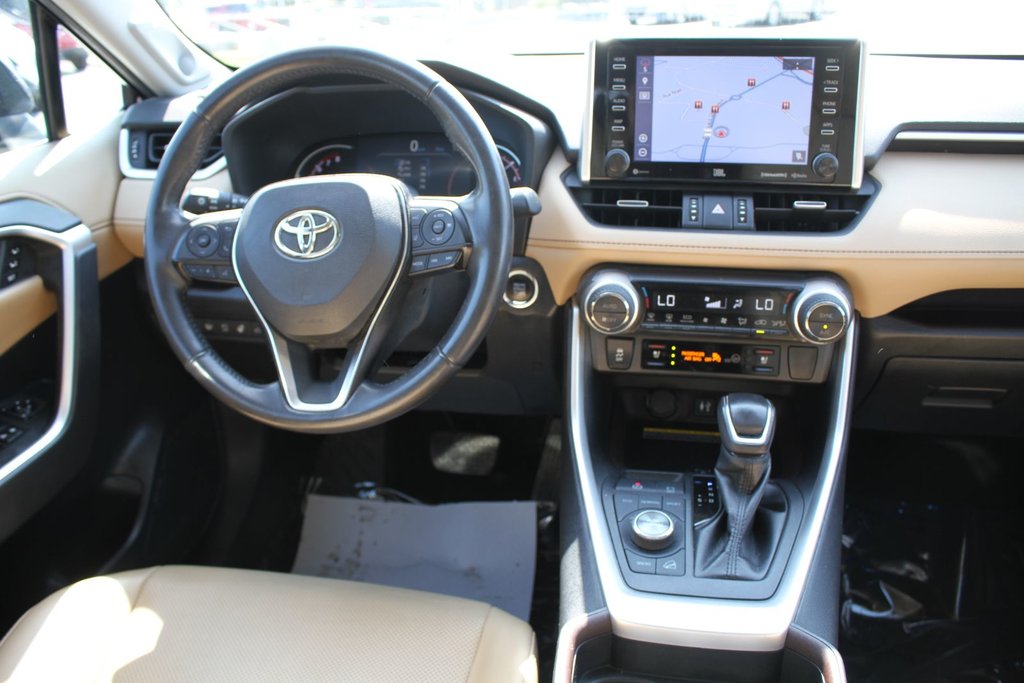 2019 Toyota RAV4 Limited in Gatineau, Quebec - 11 - w1024h768px