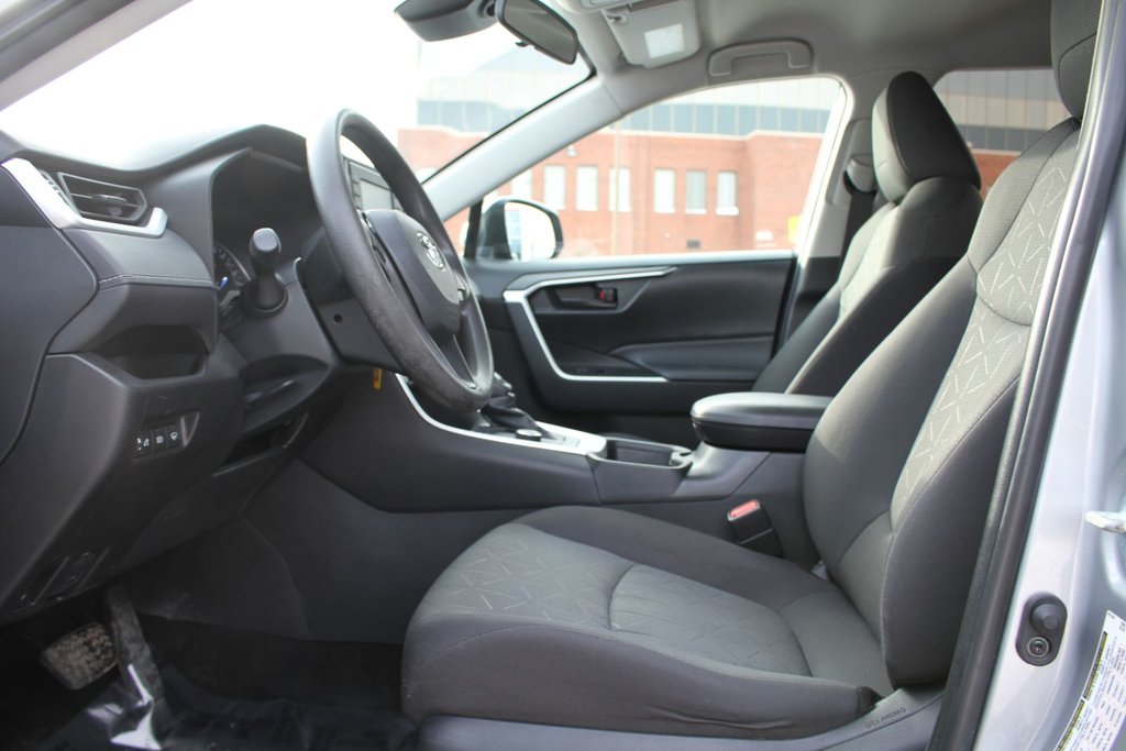 2021 Toyota RAV4 Hybrid LE in , Quebec - 7 - w1024h768px