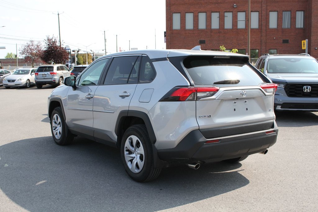 Toyota RAV4 LE | FWD 2022 à , Québec - 3 - w1024h768px