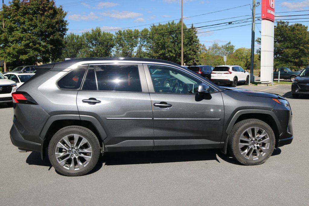 Toyota RAV4 XLE 2022 à Gatineau, Québec - 6 - w1024h768px