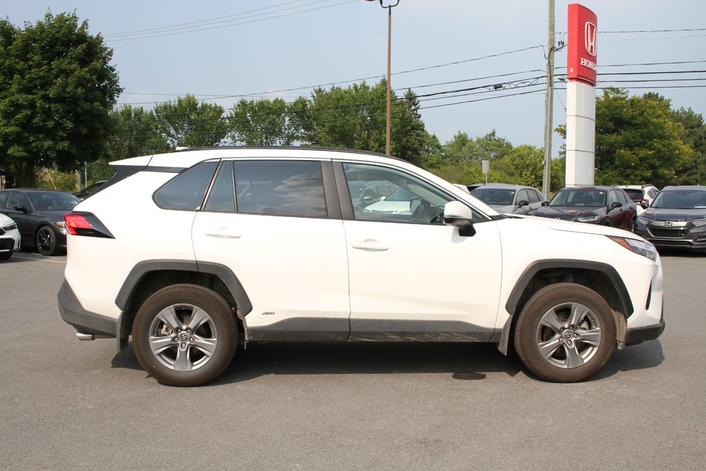 Toyota RAV4 Hybrid XLE 2024 à , Québec - 6 - w1024h768px