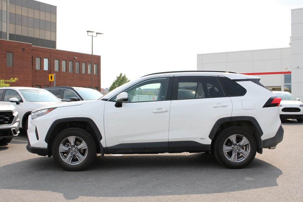 Toyota RAV4 Hybrid XLE 2024 à , Québec - 2 - w1024h768px