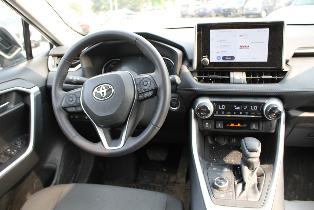 Toyota RAV4 Hybrid XLE 2024 à , Québec - 9 - w1024h768px