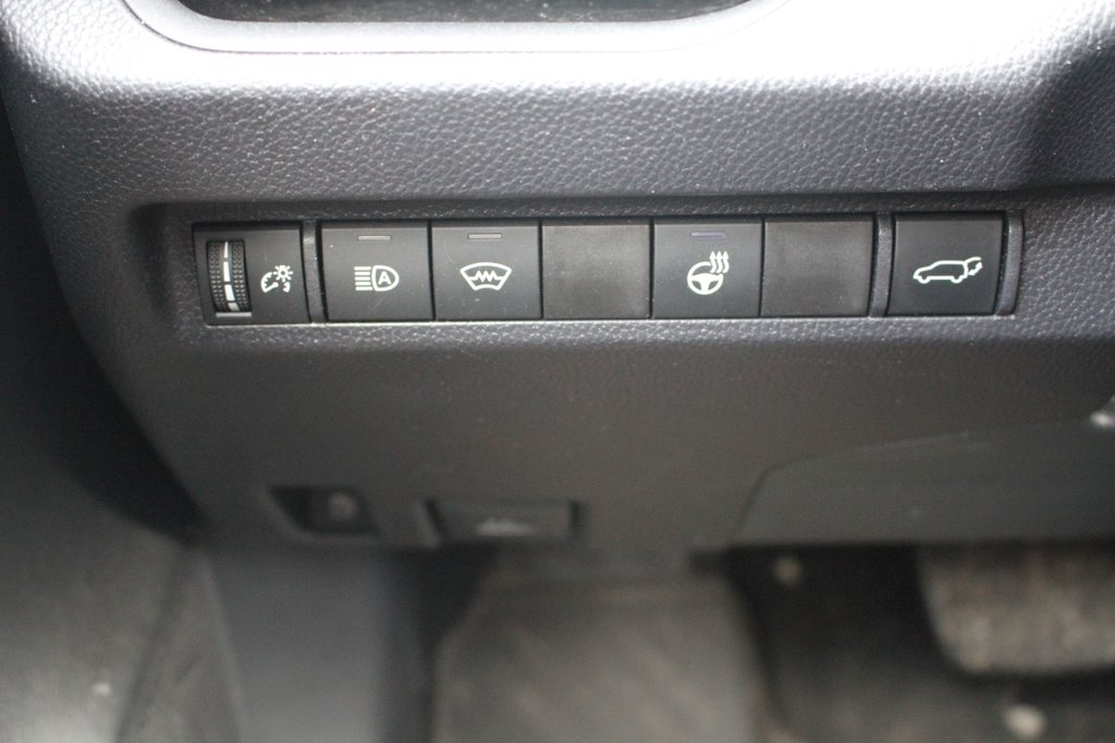 Toyota RAV4 Hybrid XLE 2024 à , Québec - 13 - w1024h768px