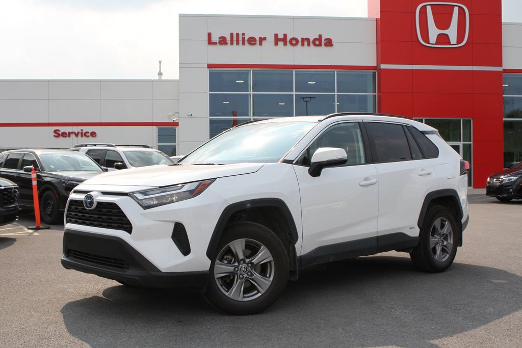 Toyota RAV4 Hybrid XLE 2024 à , Québec - 1 - w1024h768px