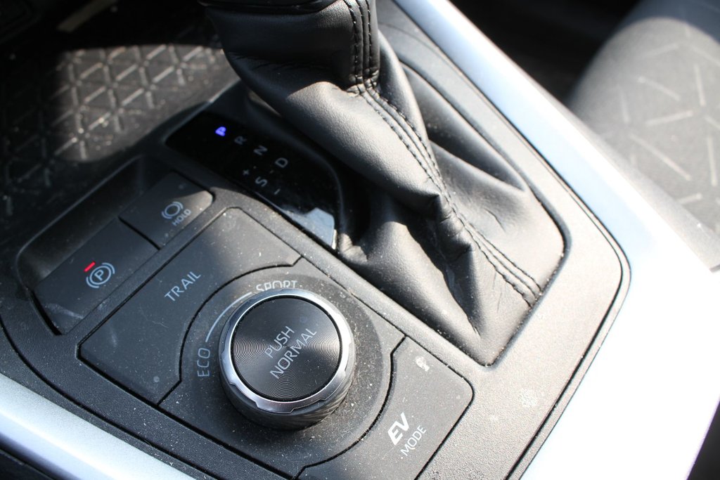 Toyota RAV4 Hybrid XLE 2024 à , Québec - 15 - w1024h768px