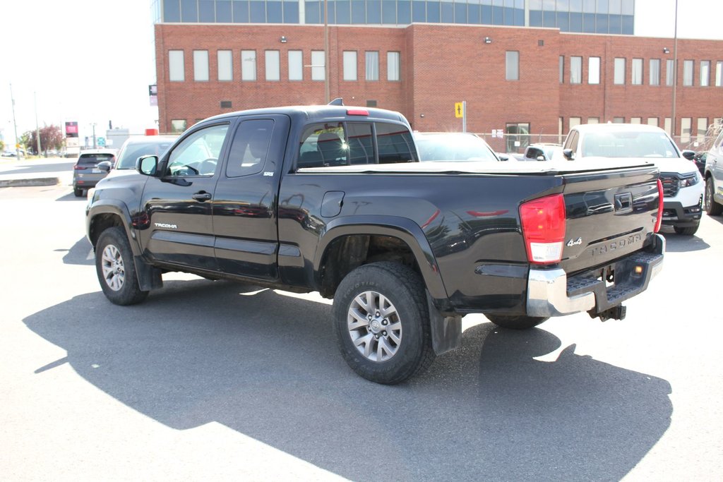 Toyota Tacoma SR5 2016 à , Québec - 3 - w1024h768px