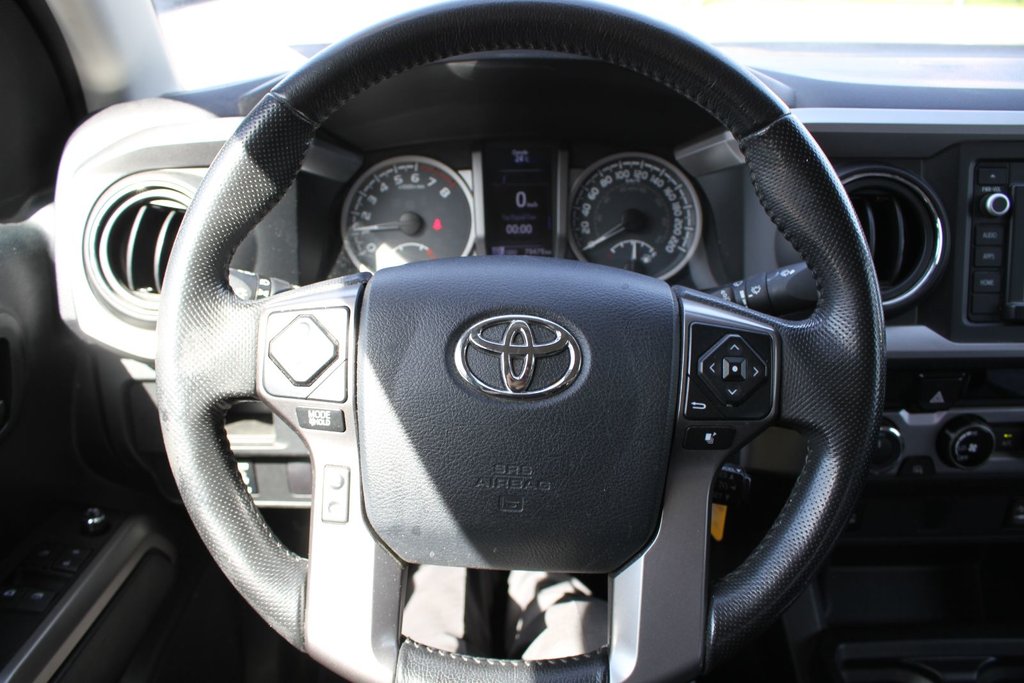 Toyota Tacoma SR5 2016 à , Québec - 10 - w1024h768px