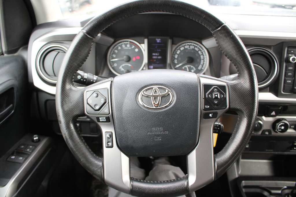 2016 Toyota Tacoma SR5 in , Quebec - 10 - w1024h768px