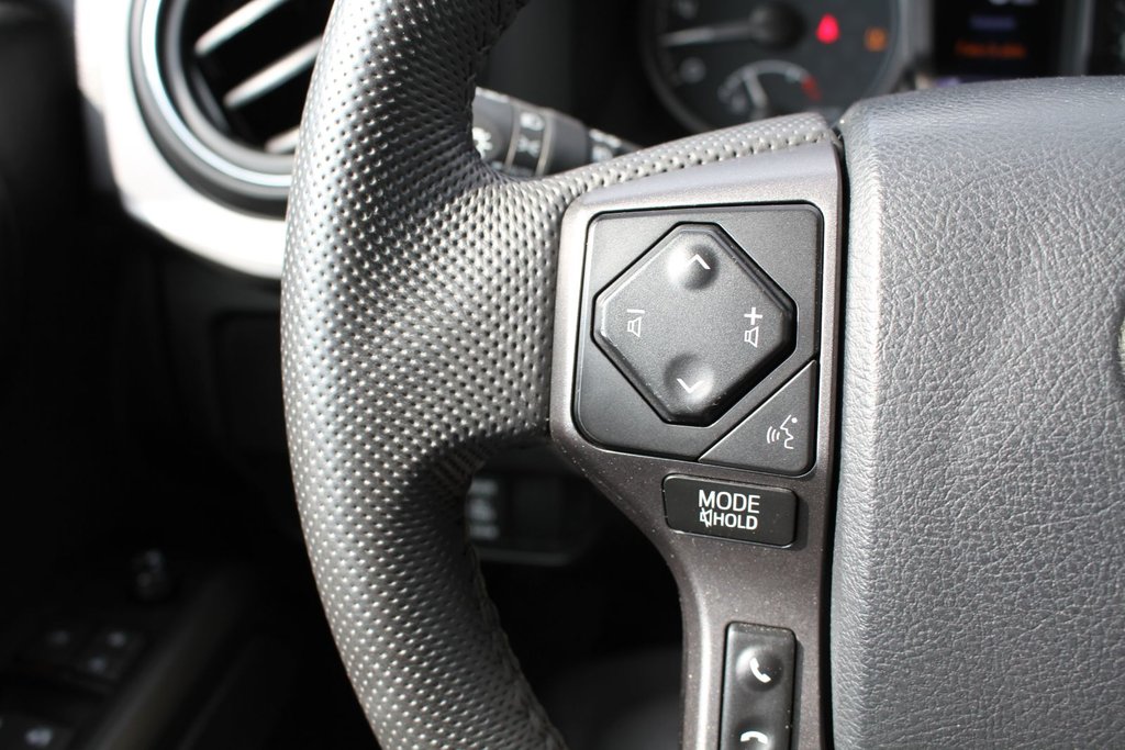 2023 Toyota Tacoma TRD OFF-ROAD in , Quebec - 13 - w1024h768px