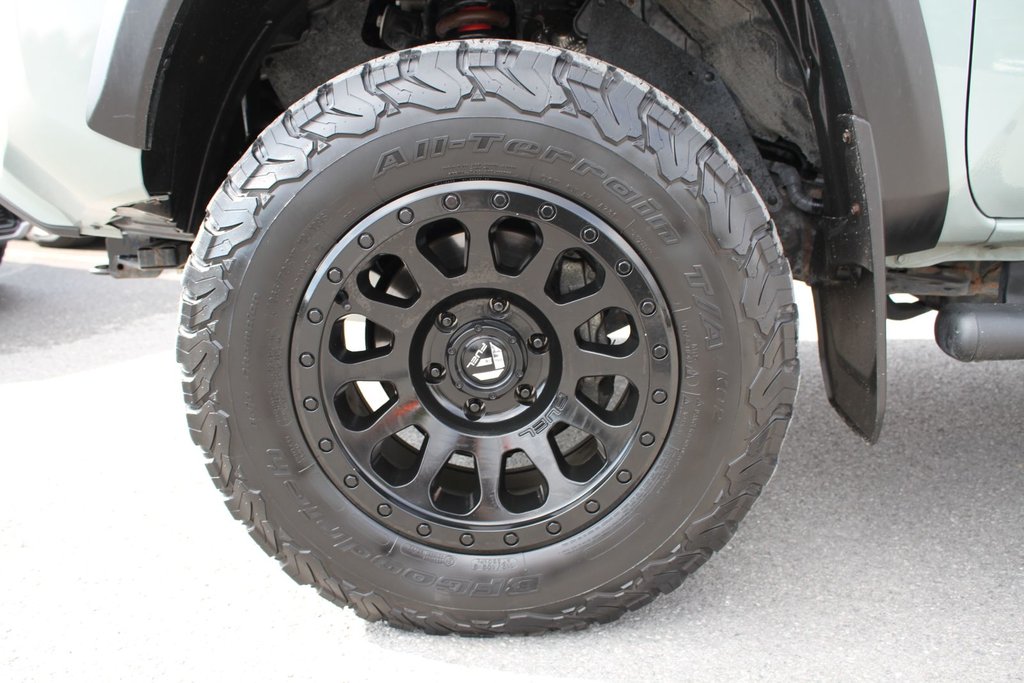 2023 Toyota Tacoma TRD OFF-ROAD in , Quebec - 23 - w1024h768px