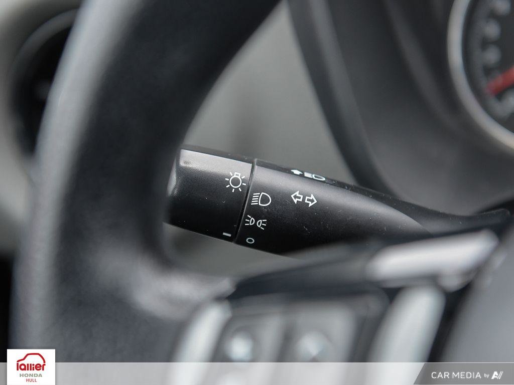 2019 Toyota Yaris Hatchback LE in , Quebec - 16 - w1024h768px