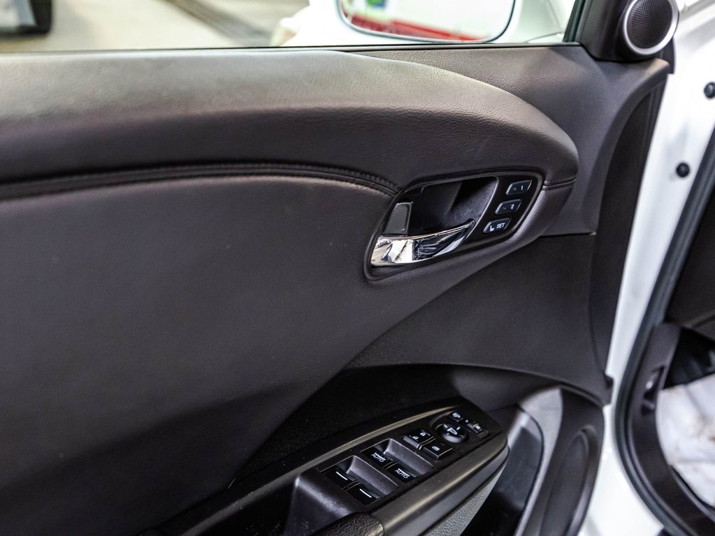 2017 Acura RDX TECH PACK in Montréal, Quebec - 12 - w1024h768px
