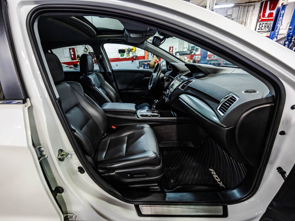 2017 Acura RDX TECH PACK in Montréal, Quebec - 19 - w1024h768px