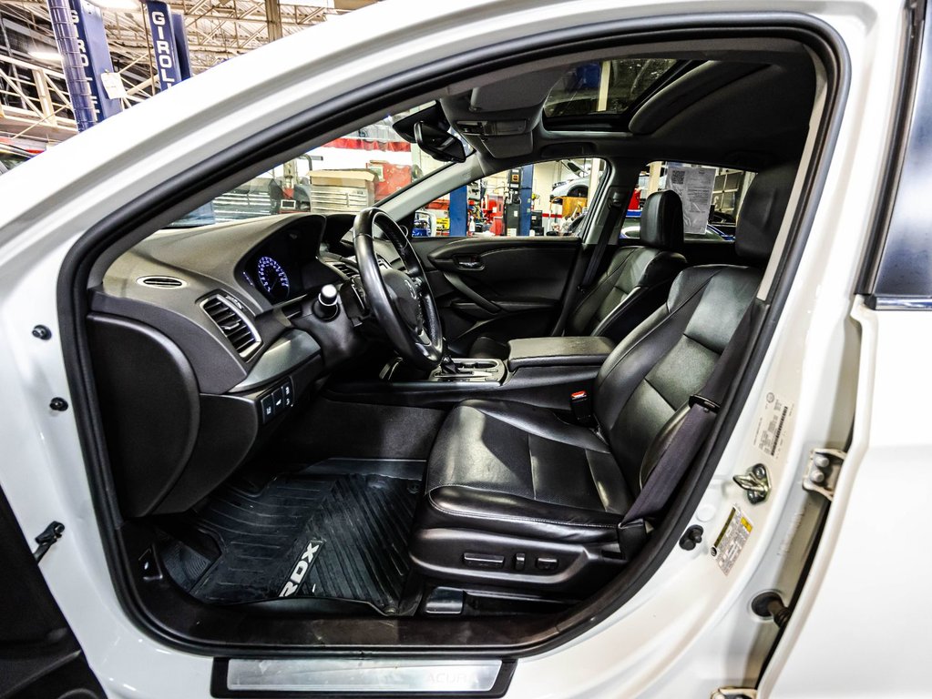 2017 Acura RDX TECH PACK in Montréal, Quebec - 21 - w1024h768px