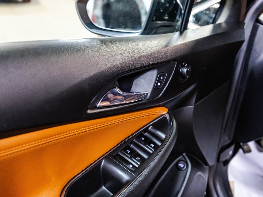 Chevrolet Cruze Premier 2017 à Montréal, Québec - 12 - w1024h768px